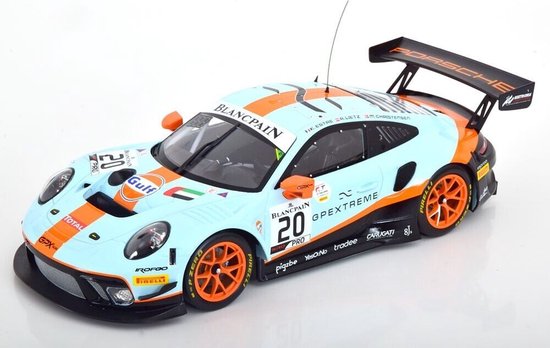 Het 1:18 gegoten model van de Porsche 991 GT3 R 4.0L Flat-6 Team GPX Racing #20 winnaar van de 24H Spa van 2019. De rijders waren R. Lietz / M. Christensen en K .Estre. De fabrikant van het schaalmodel is Ixo. Dit model is alleen on van Merkloos