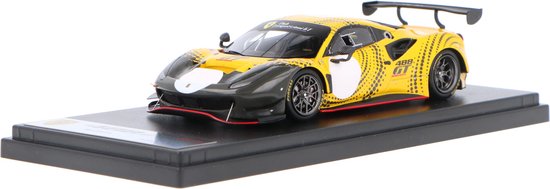 Het 1:43 Diecast-model van de Ferrari 488 GT Modificata Club Competizione GT van 2020. De fabrikant van het schaalmodel is Looksmart. Dit model is alleen online verkrijgbaar van Looksmart