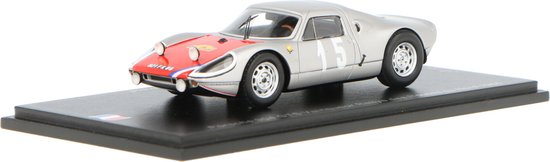Het 1:43 Diecast-model van de Porsche 908 GTS #15 Winnaar van de Rally Routes Du Nord van 1966. De rijders waren R. Buchet en J. Ferrand. De fabrikant van het schaalmodel is Spark.Dit model is alleen online verkrijgbaar van Spark