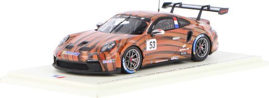 Het 1:43 Diecast-model van de Porsche 991 GT3 #53 van de Carrera Cup France in Paul Ricard van 2021. De rijder was A. Mathieu. De fabrikant van het schaalmodel is Spark. Dit model is alleen online verkrijgbaar van Spark
