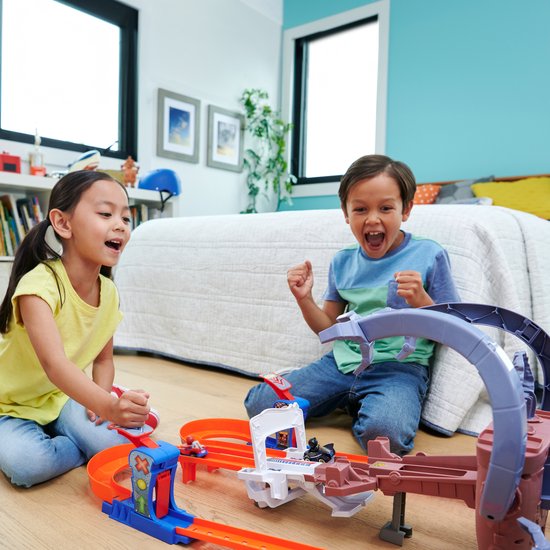 Hot Wheels - Spider-Mans Wirwarrende Racebaan - Baanset van Merkloos