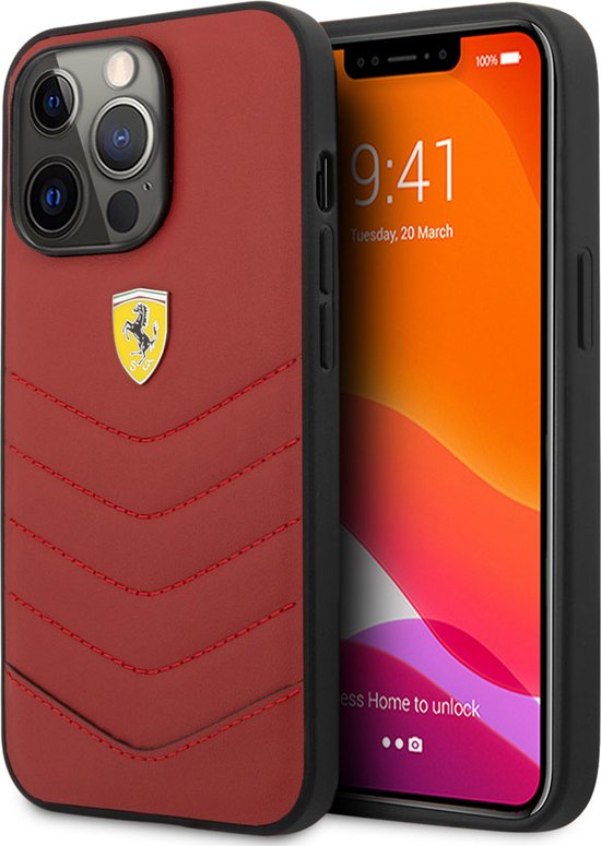 iPhone 13 Pro Backcase hoesje - Ferrari - Effen Rood - Leer van Merkloos