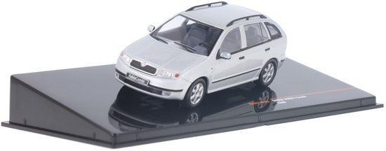 Ixo - Skoda Fabia I Combi 2000 Zilver - 1:43 van IXO