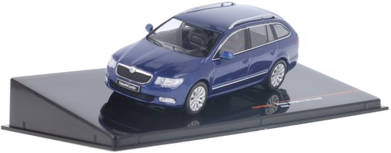 Ixo - Skoda Superb II Combi 2008 Blauw Metallic - 1:43 van Merkloos