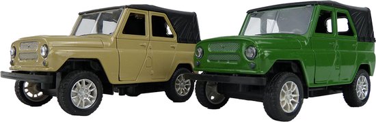 Jeep groen of beige frictie 1:32 z.licht van Jeep