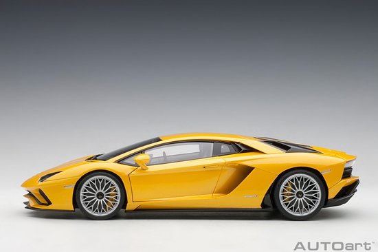 Lamborghini Aventador S - 1:18 - AUTOart van Lamborghini