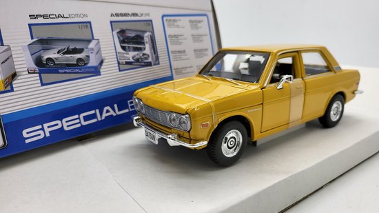 Maisto Datsun 510 1971 geel schaalmodel 1:24 van Maisto