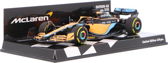 McLaren F1 Team MCL36 #3 Bahrain GP 2022 - 1:43 - Minichamps van McLaren