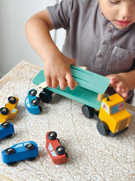 MENTARI Autotransporter Met 3 Auto's van Mentari