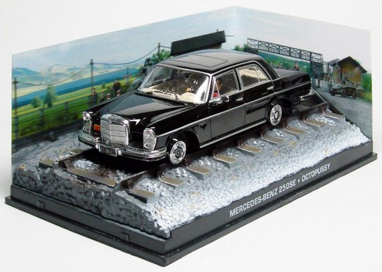 MERCEDES BENZ 250SE JAMES BOND OCTOPUSSY 1983 1:43 van Mercedes