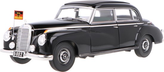 Mercedes-Benz 300 Konrad Adenauer 1955 - 1:18 - Norev van Merkloos