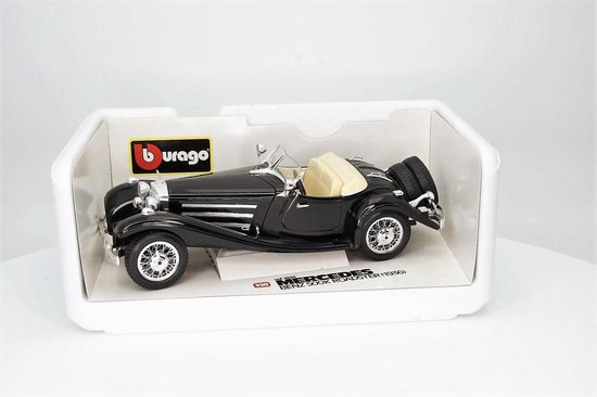Mercedes-Benz 500 K Roadster 1936 1:18 Bburago 3020 Rood van Merkloos