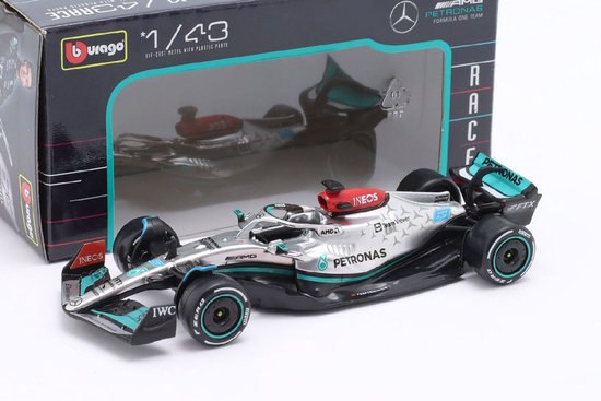 Mercedes W13 #63 George Russell Season 2022 van Mercedes