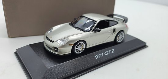 Minichamps 911 GT2 1:43 Grijs - Modelauto - Schaalmodel - Model auto - Miniatuurautos - Miniatuur auto van Minichamps