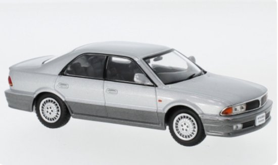 Mitsubishi Diamante 1990 Zilver - Model 1/43 - First:43 van Mitsubishi