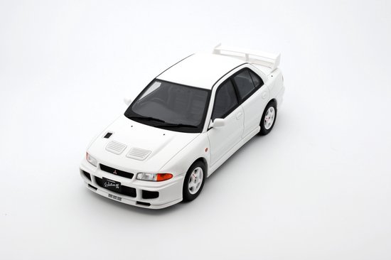 Mitsubishi Lancer EVO III Ottomobile Modelauto 1:18 1995 OT1065 Schaalmodel van Mitsubishi