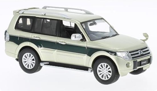 Mitsubishi Pajero 4WD 2010 Licht Groen - Model 1/43 - First:43 van Mitsubishi