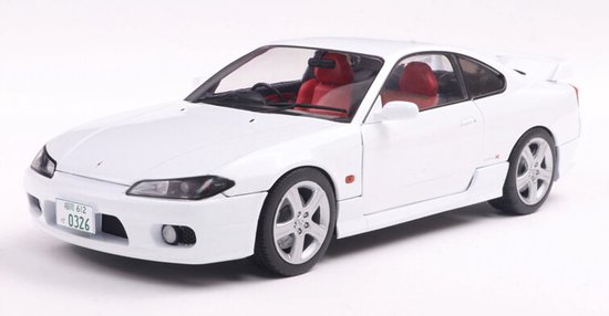 Nissan Silvia S15 Spec-R Aero '99, wit Solido schaal 1:18 van Solido