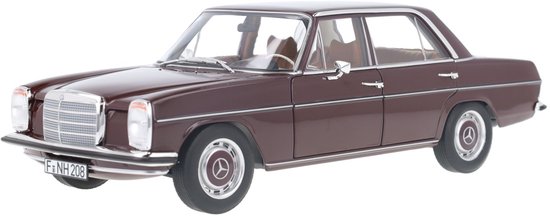 Norev Miniatuurauto Mercedes -Benz 200 (1968) / Schaal 1:24 van Norev