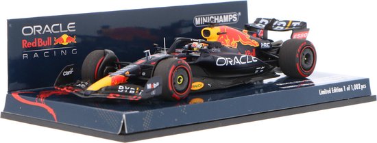 Oracle Red Bull Racing RB18 #1 Winner Emilia Romagna GP 2022 - 1:43 - Minichamps van Oracle Red Bull Racing