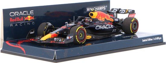 Oracle Red Bull Racing RB18 #11 Winner Monaco GP 2022 - 1:43 - Minichamps van Oracle Red Bull Racing
