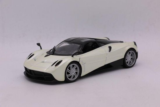 Pagani Huayra 2017 White van Pagani