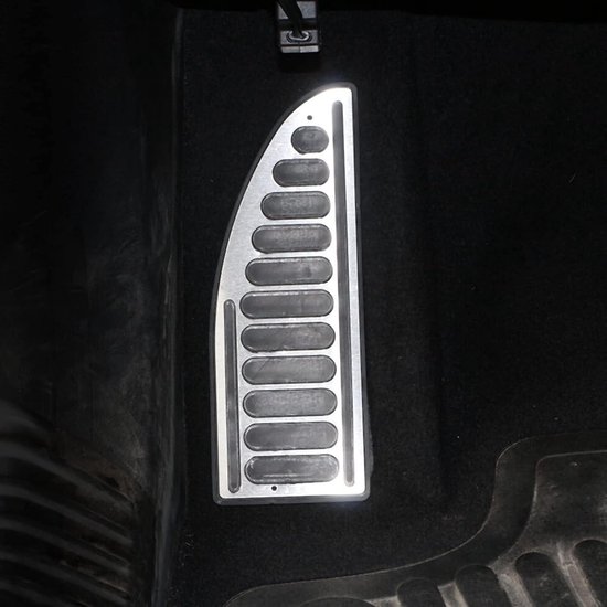 Pedaal Covers Set - Auto Interieur - Verbeter Rijervaring - Antislip Ontwerp - Specifiek Model - Zilver