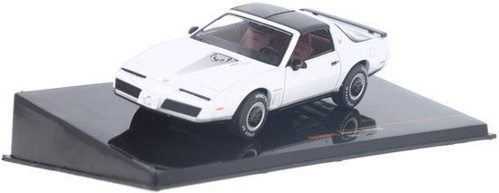 Pontiac Firebird Ixo Modelauto 1:43 1982 CLC582N.22 Schaalmodel van Merkloos