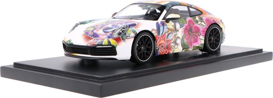 Porsche 911 Carrera 4S Flower Design 2019 - 1:18 - Minichamps van Porsche