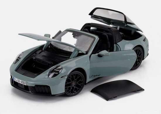 Porsche 911 Targa 4 GTS (992.2) - 1:18 - Maisto van Merkloos