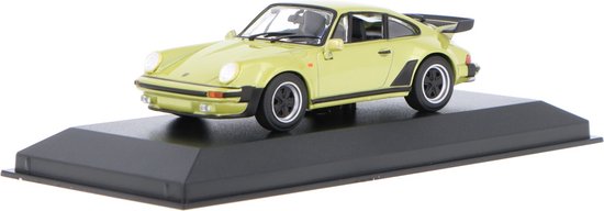 Porsche 911 Turbo 3.3 930 1977 Groen Metallic van Porsche