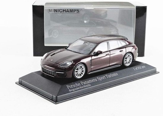Porsche Panamera Sport Turismo 4S 2017 - 1:43 - Minichamps van Merkloos