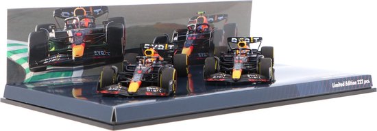 Red Bull Racing RB18 Minichamps Modelauto 1:43 2022 Max Verstappen / Sergio Perez ORACLE Red Bull van Red Bull
