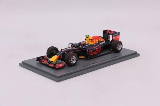Red Bull Racing TAG Heuer RB12 #26 Bahrain GP 2016 - 1:43 - Spark van Red Bull