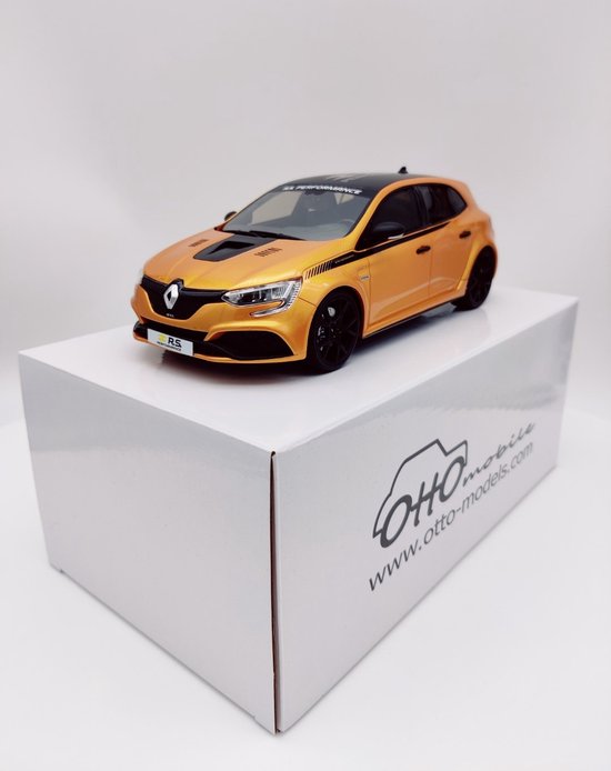 Renault Megane RS 2017 Orange Metallic van Merkloos