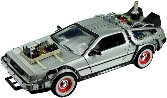 Replica Delorean Back to the Future 3 1/24 schaal van Merkloos