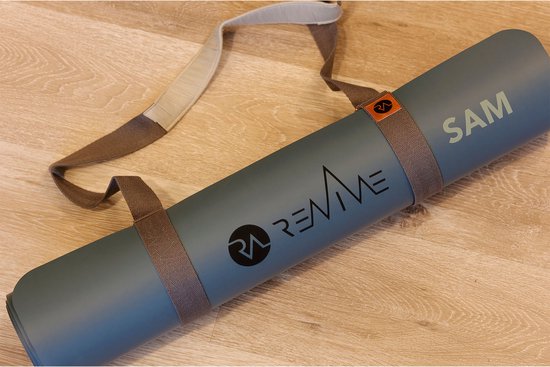 REVIVE - yogamat drager Easy-to-go - verstelbare band, van 100% biologisch katoen, kleur grijs. van CASALL
