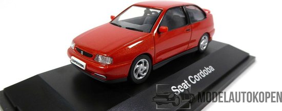 Seat Cordoba (Rood) 1/43 Dealermodel - Modelauto - Schaalmodel - Model auto - Miniatuurautos - Miniatuur auto van Merkloos