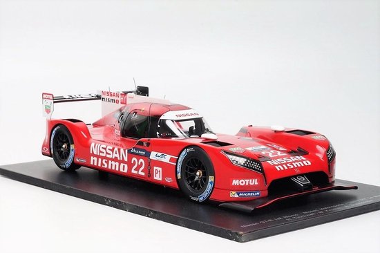 Spark Nissan GT-R Nismo LeMans LMP 1 #22 2015 Rood 1:18 van Spark