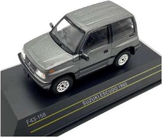 Suzuki Escudo 1992 Grijs - Model 1/43 - First:43 van Suzuki