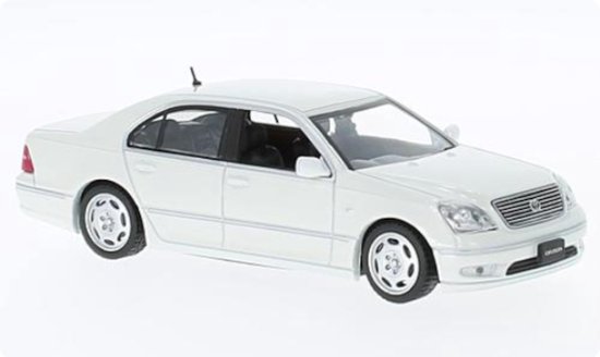 Toyota Celsior 2001 Wit - Model 1/43 - First:43 van Toyota