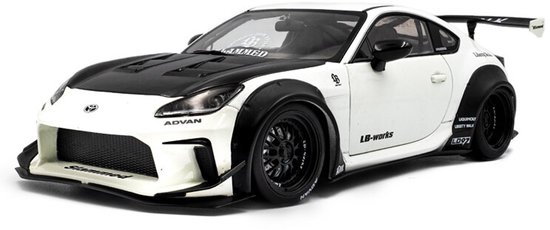 Toyota GR86 Liberty Walk body kit '24, wit Solido schaal 1:18 van Toyota