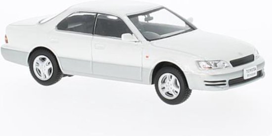 Toyota Windom 1991 Wit - Model 1/43 - First:43 van Toyota