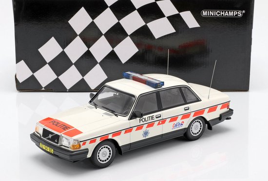 Volvo 240 GL Politie Netherlands 1986 - 1:18 - Minichamps van Volvo