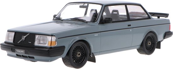 Volvo 240 Turbo 'Custom' 1985 - 1:18 - IXO Models van Volvo