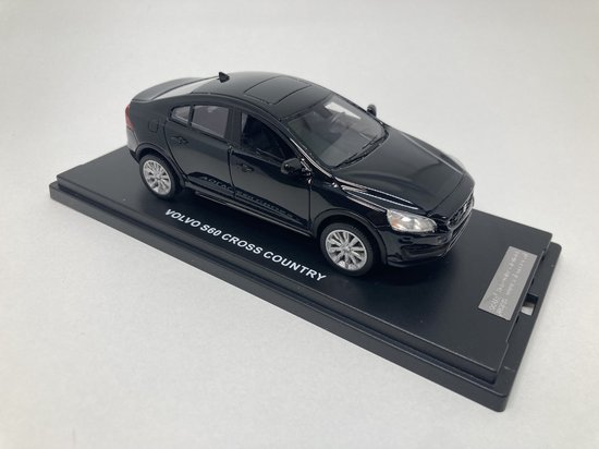 VOLVO S60 Cross Country - zwart - schaal 1:43 van Volvo