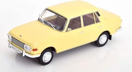 Wartburg 353 Beige 1-24 Whitebox ( Metaal ) van Whitebox